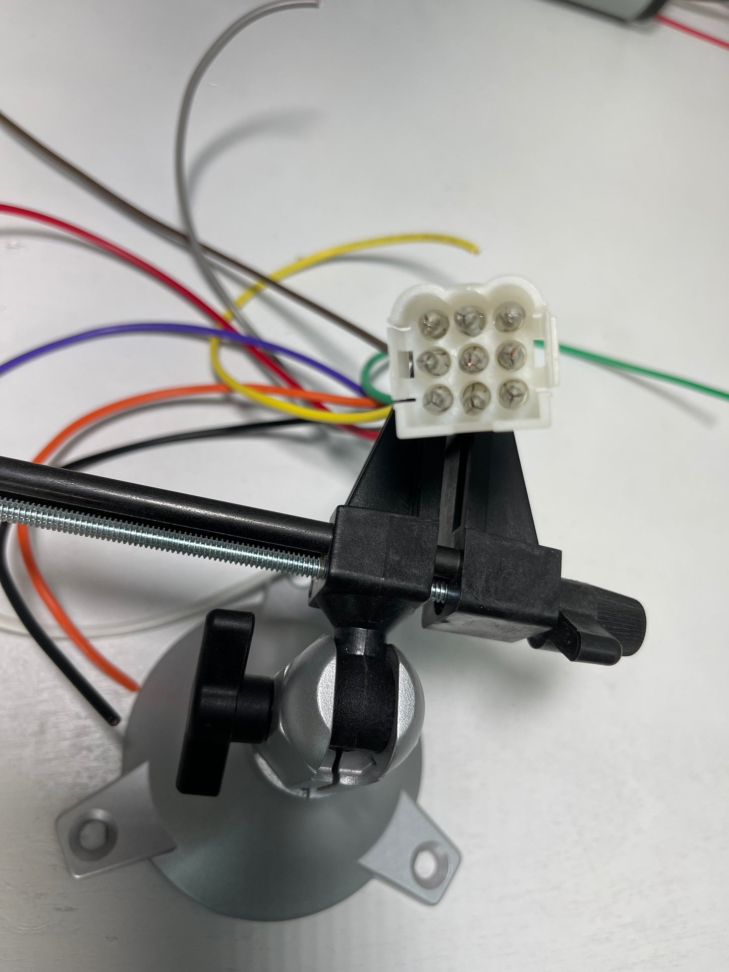 9 circuit male contacts 14awg pigtail (view 2) – SkillAbove RV Tech Tools