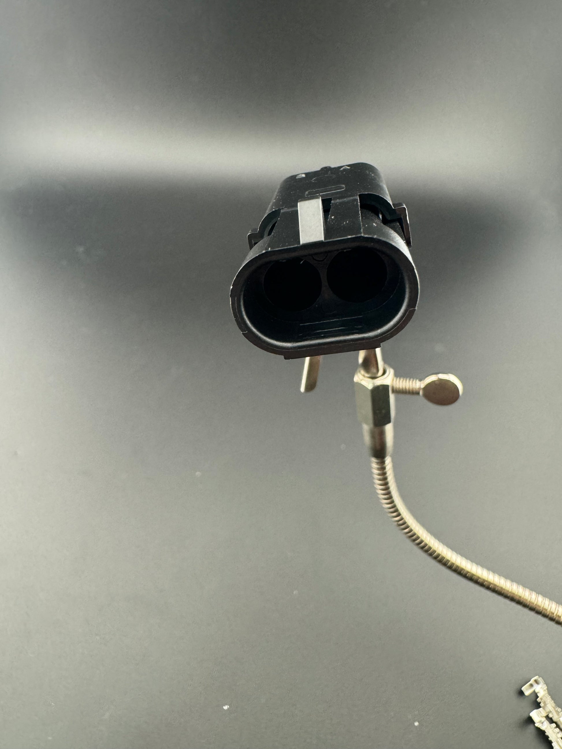 2 circuit Rv connector (view 2) – SkillAbove RV Tech Tools