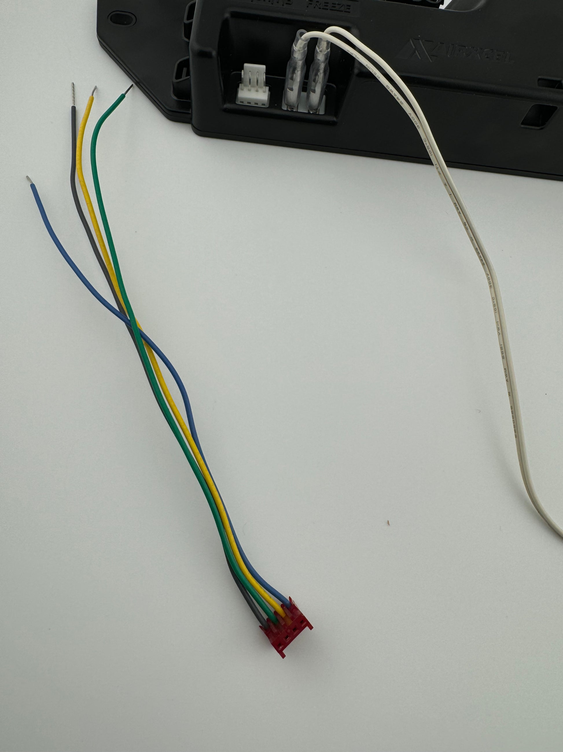 Coleman thermostat to controller connector (non heat pump) (view 2) – SkillAbove RV Tech Tools