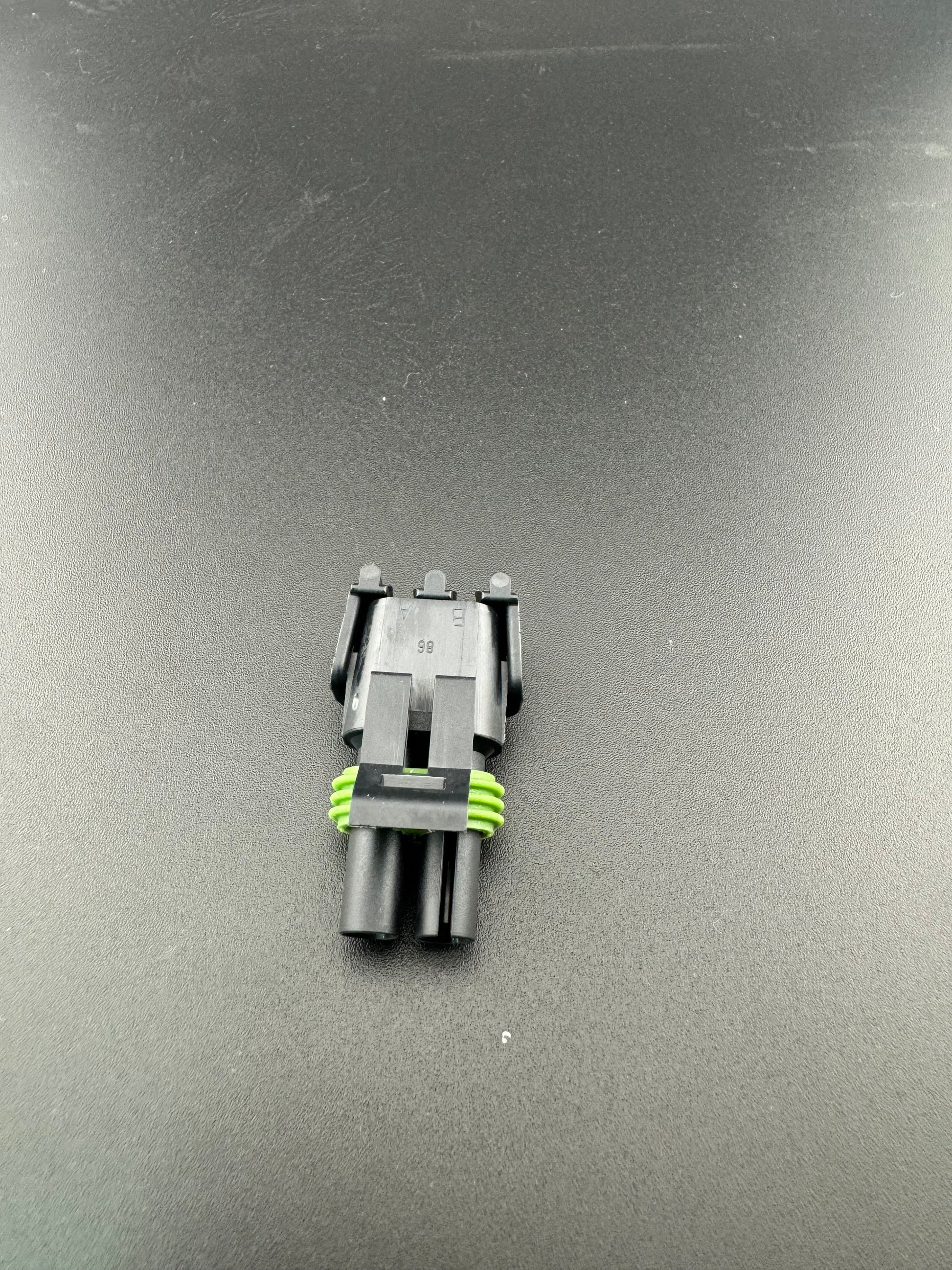 2 circuit Rv connector (view 3) – SkillAbove RV Tech Tools