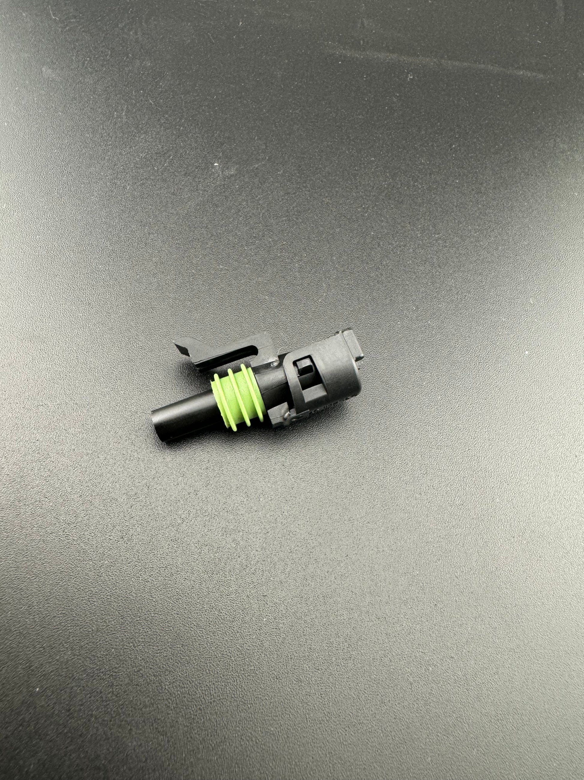 1 circuit Rv connector (view 3) – SkillAbove RV Tech Tools