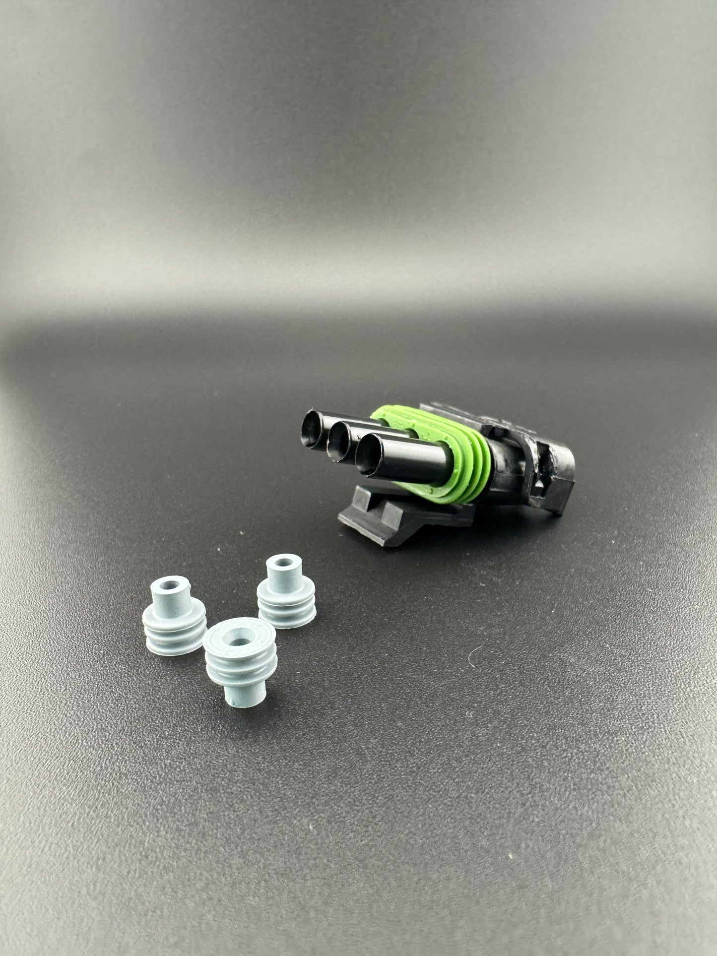 3 circuit Rv connector (view 1) – SkillAbove RV Tech Tools