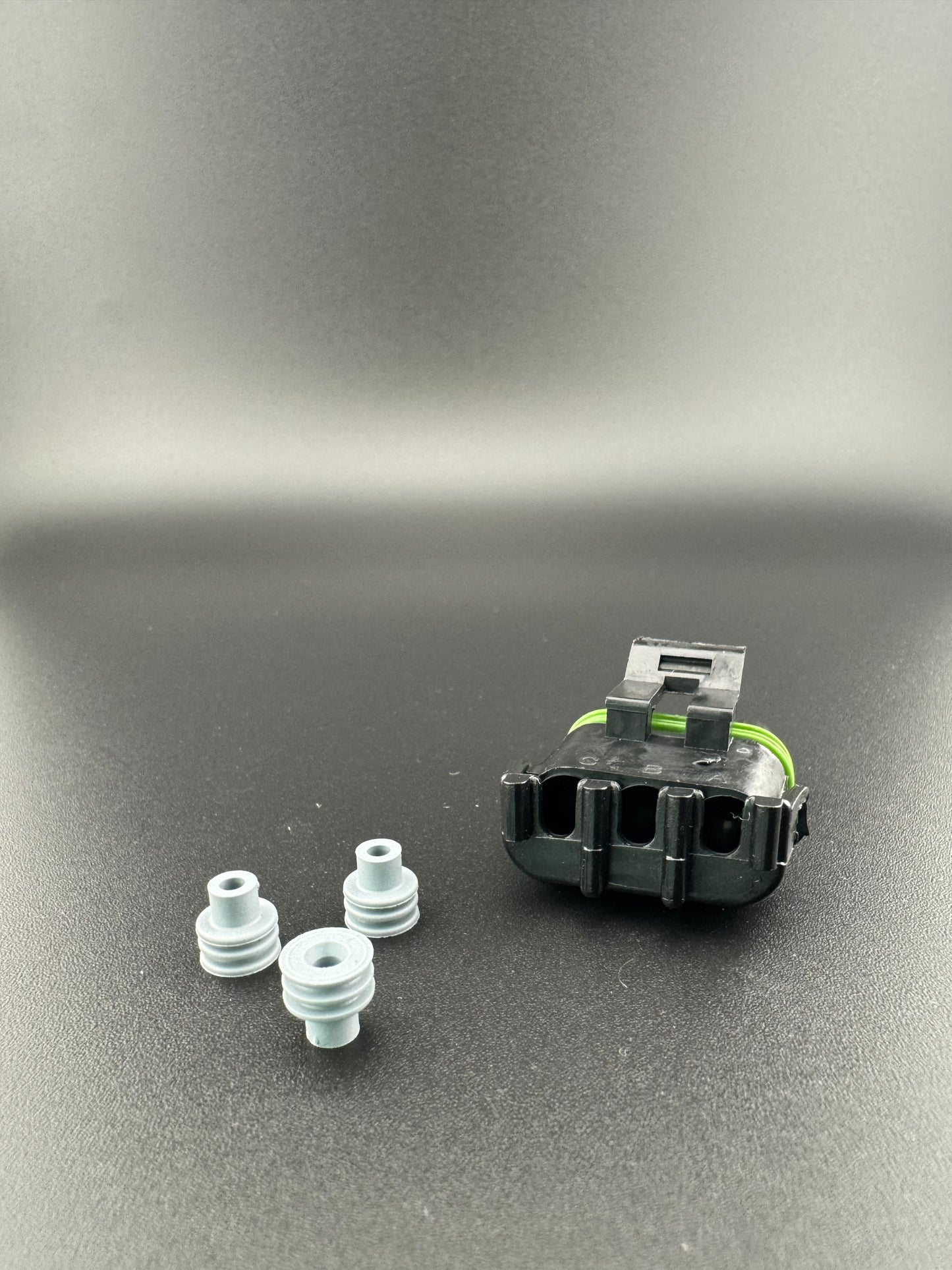 3 circuit Rv connector (view 3) – SkillAbove RV Tech Tools