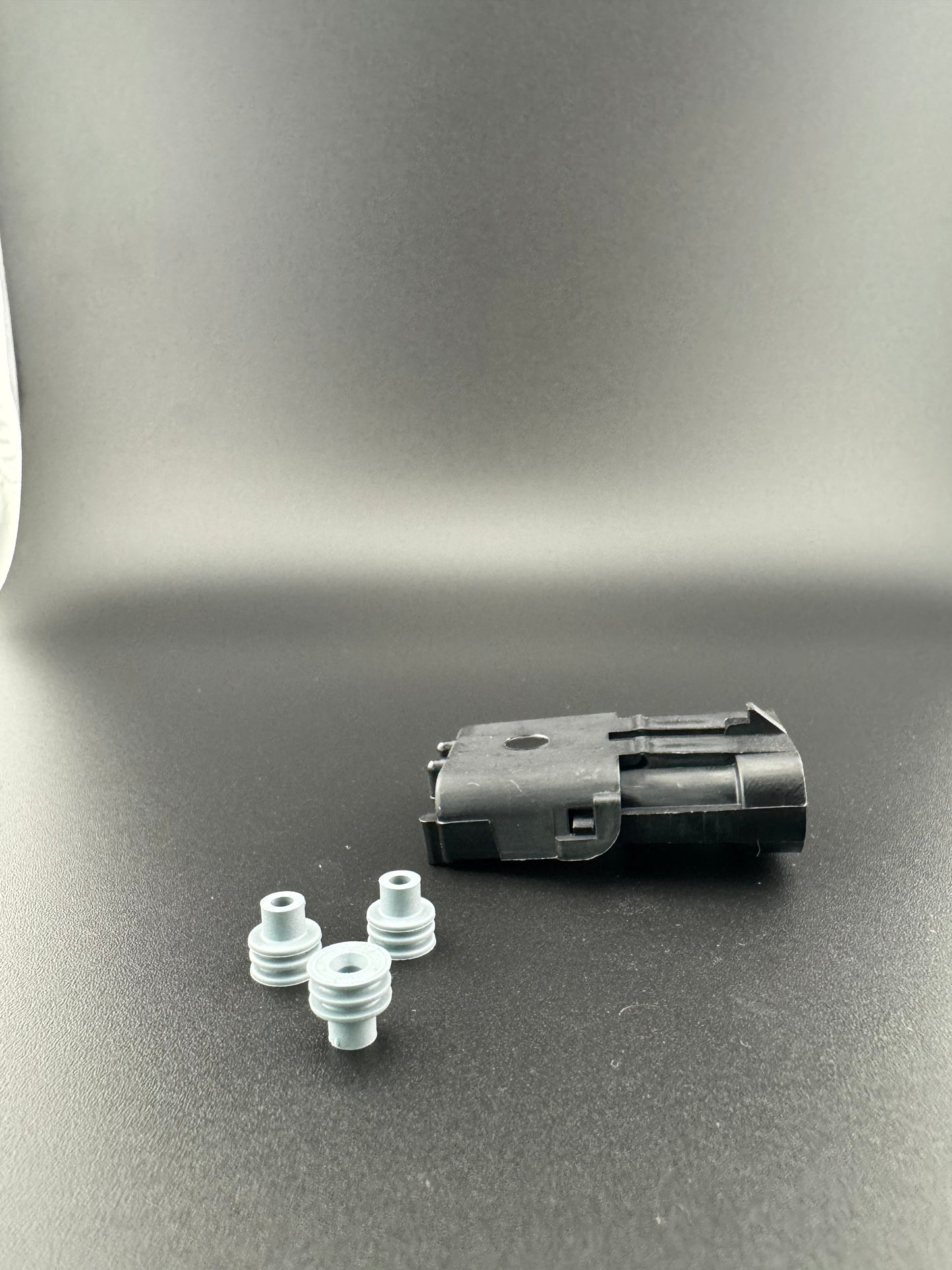 3 circuit Rv connector (view 4) – SkillAbove RV Tech Tools