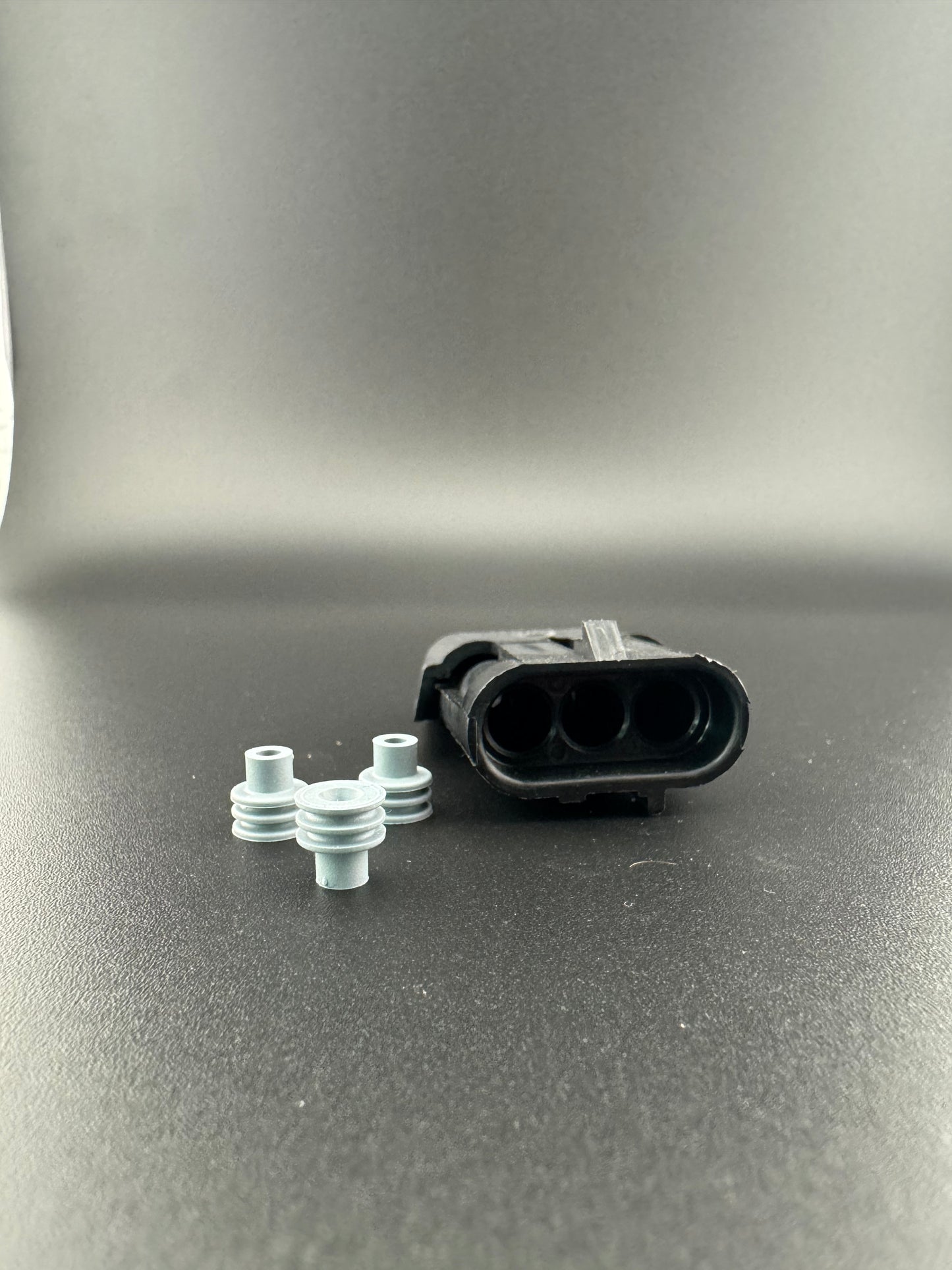 3 circuit Rv connector (view 5) – SkillAbove RV Tech Tools