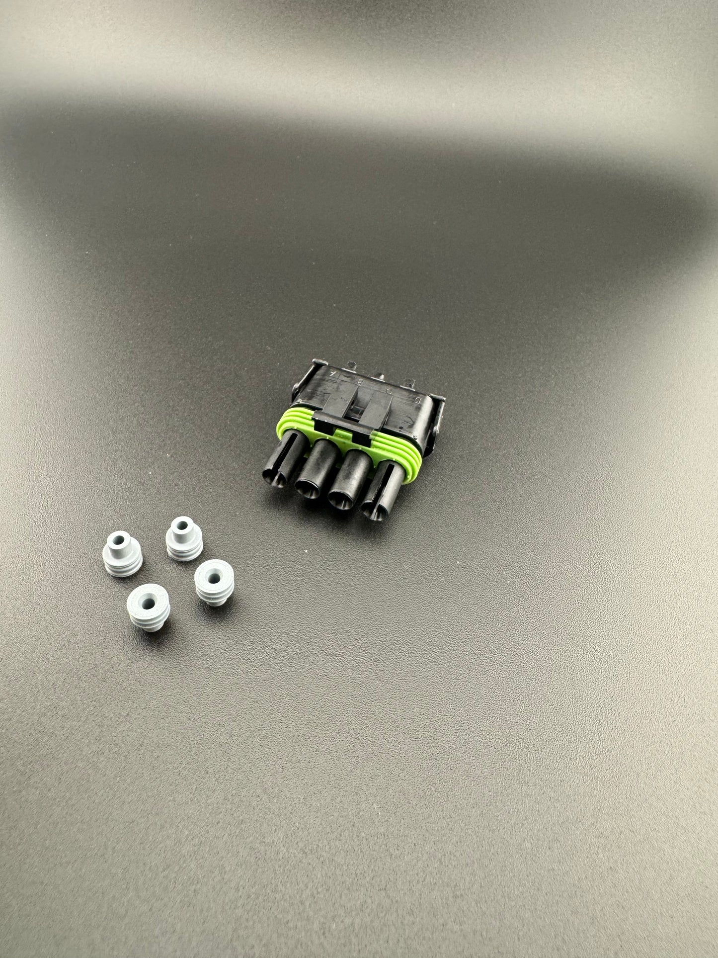 4 circuit Rv connector (view 3) – SkillAbove RV Tech Tools