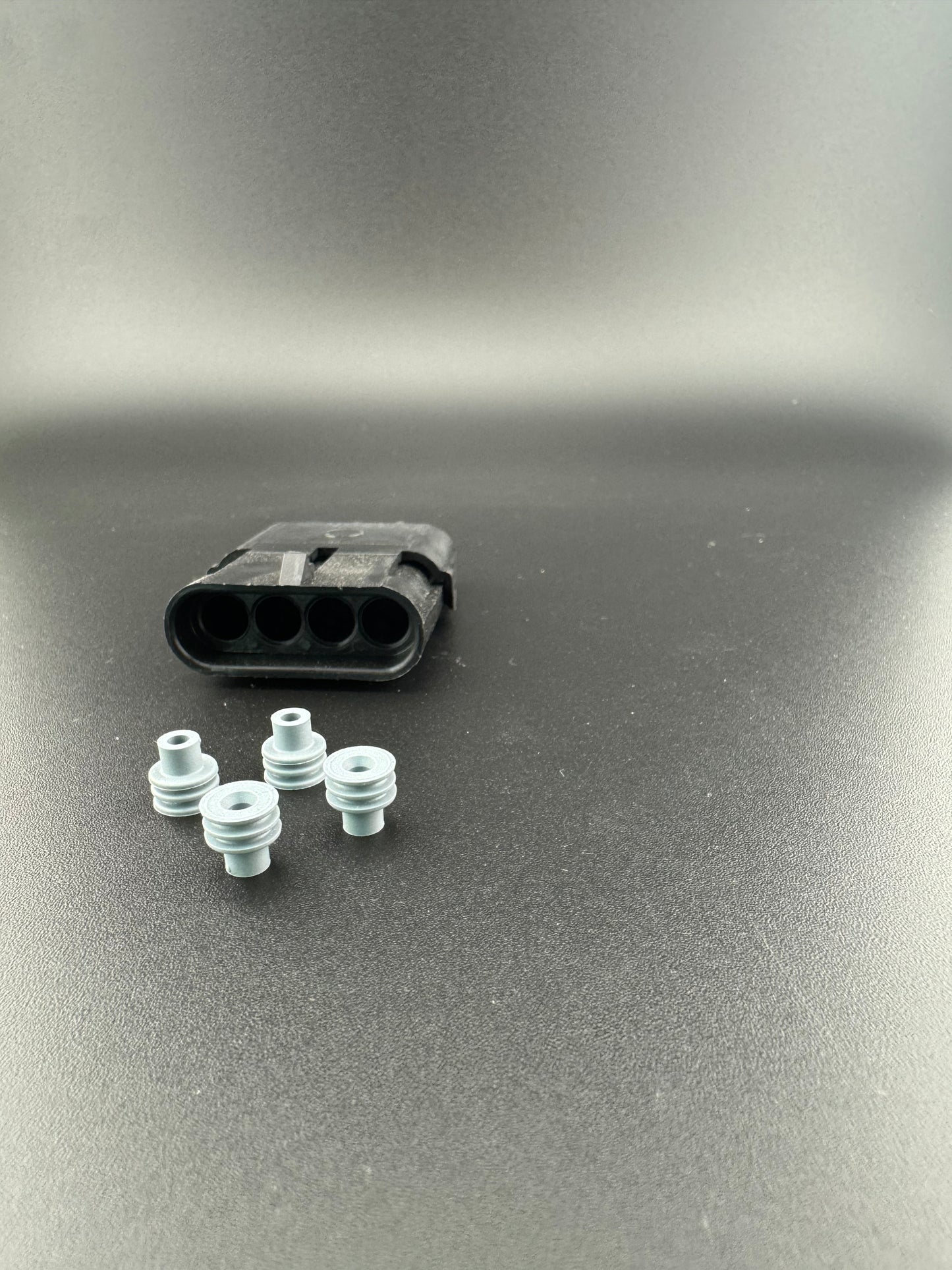4 circuit Rv connector (view 2) – SkillAbove RV Tech Tools