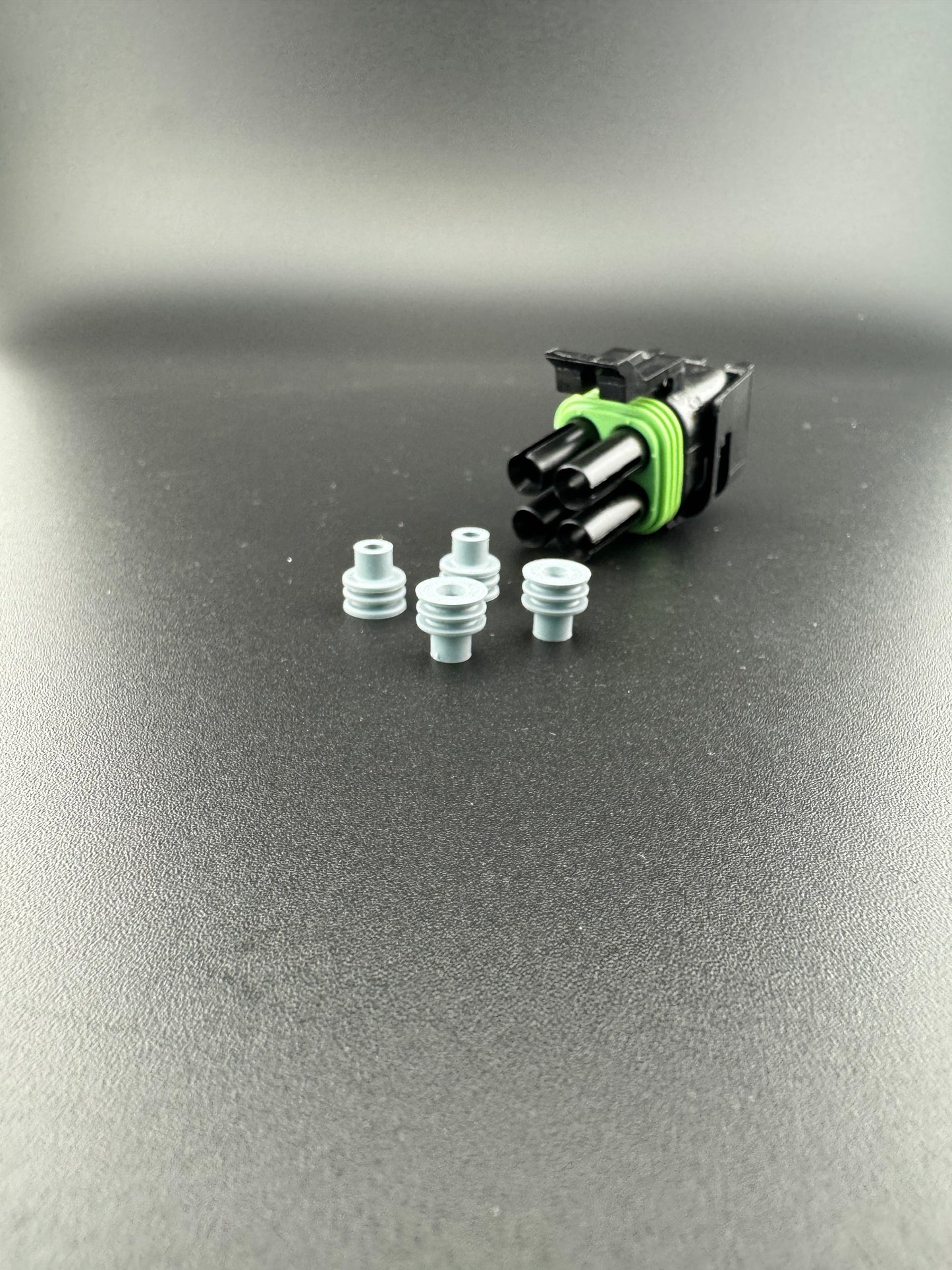 4 circuit Rv connector (view 1) – SkillAbove RV Tech Tools