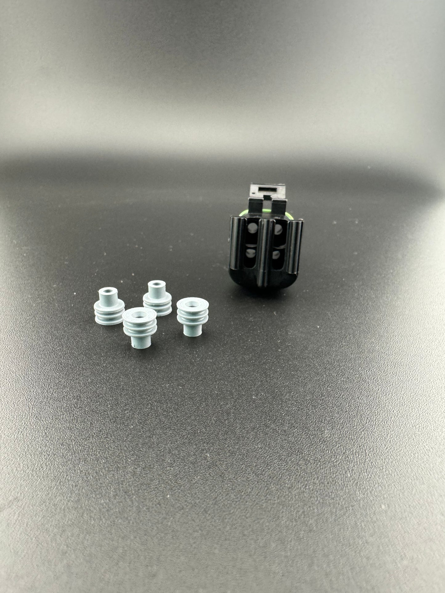 4 circuit Rv connector (view 3) – SkillAbove RV Tech Tools