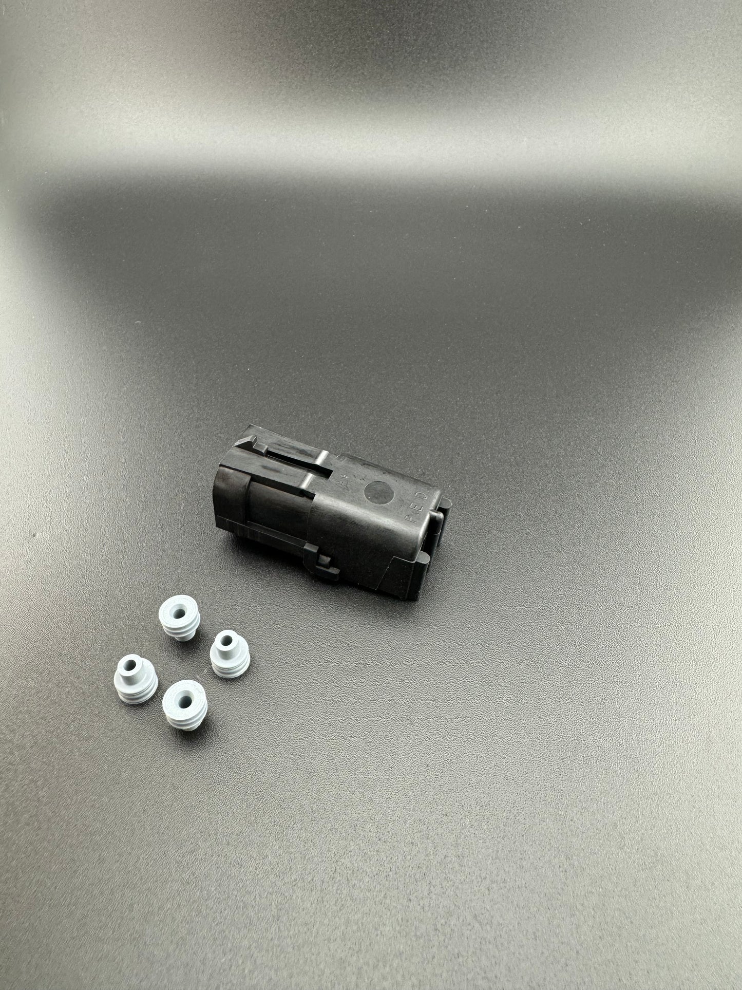 4 circuit Rv connector (view 2) – SkillAbove RV Tech Tools