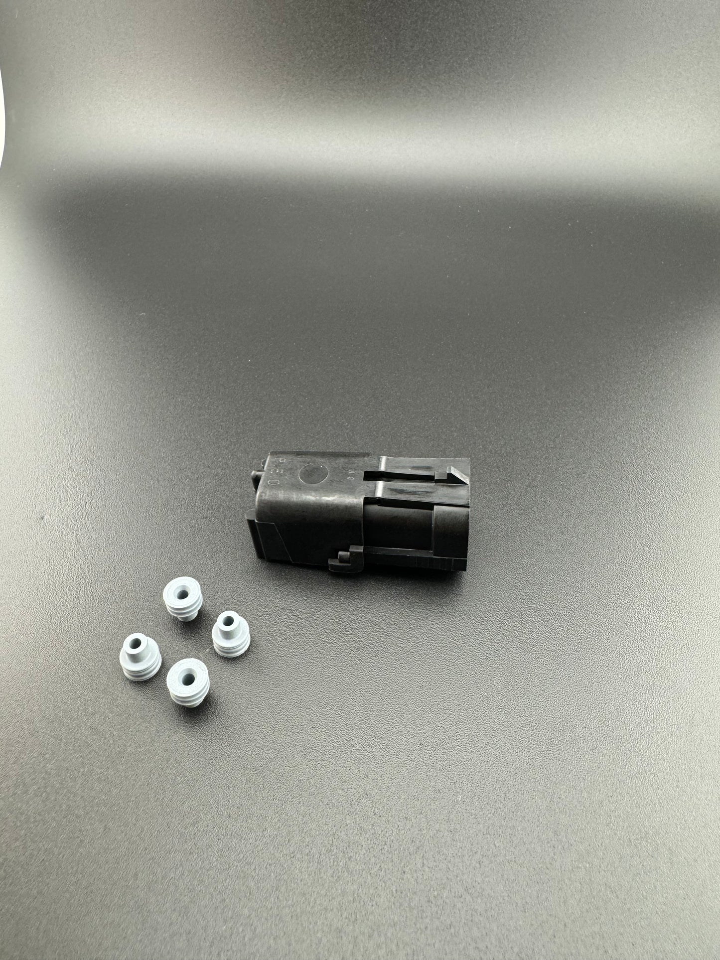 4 circuit Rv connector (view 4) – SkillAbove RV Tech Tools