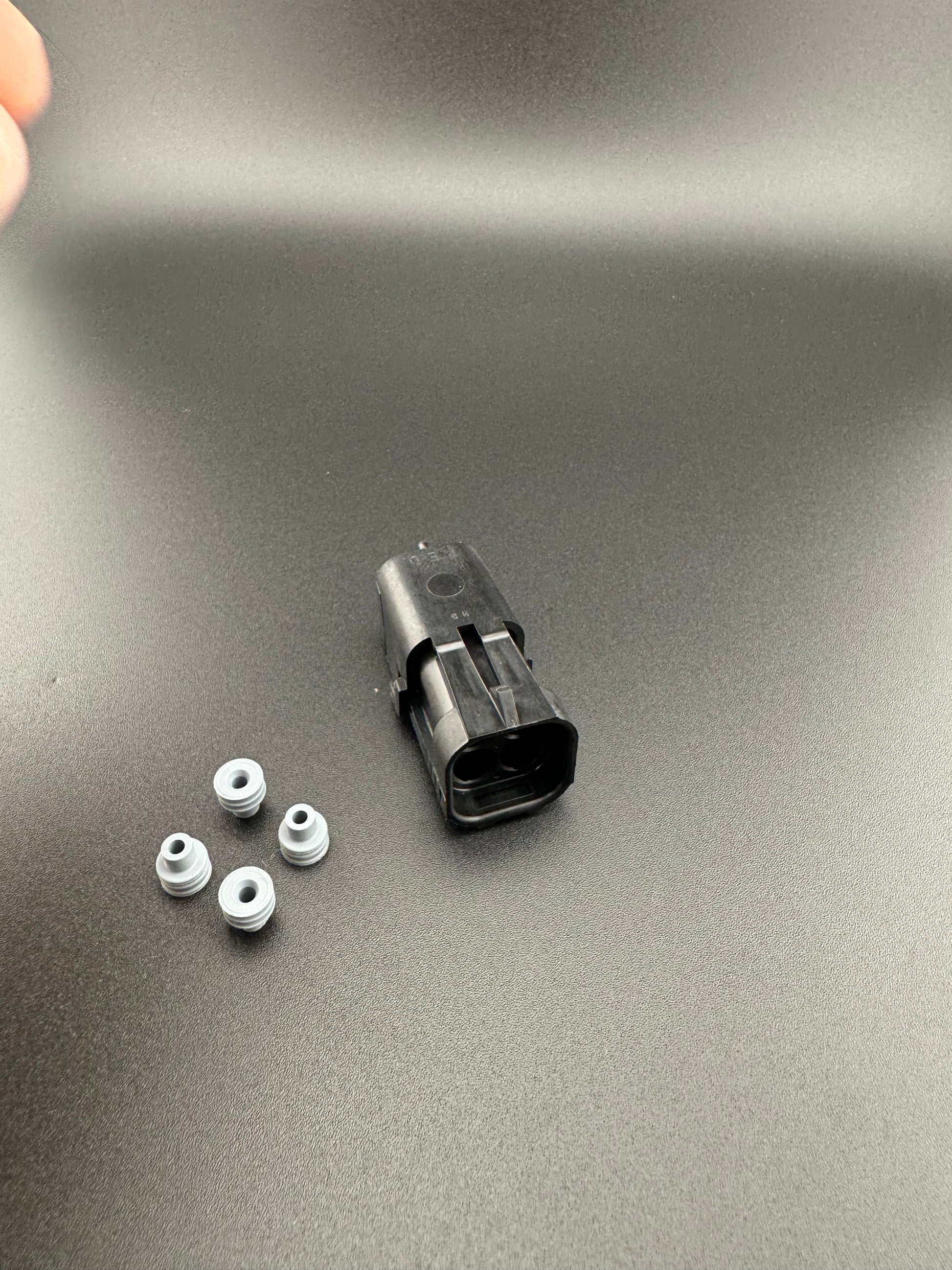 4 circuit Rv connector (view 5) – SkillAbove RV Tech Tools
