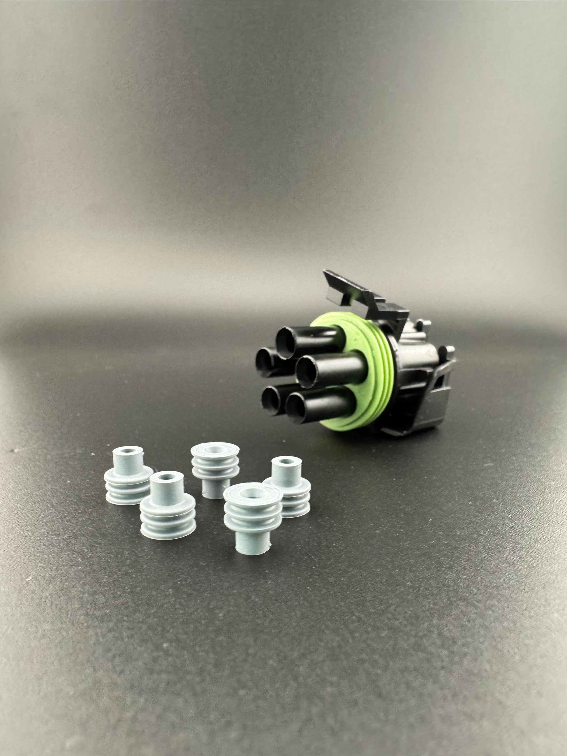 5 circuit Rv connector (view 2) – SkillAbove RV Tech Tools