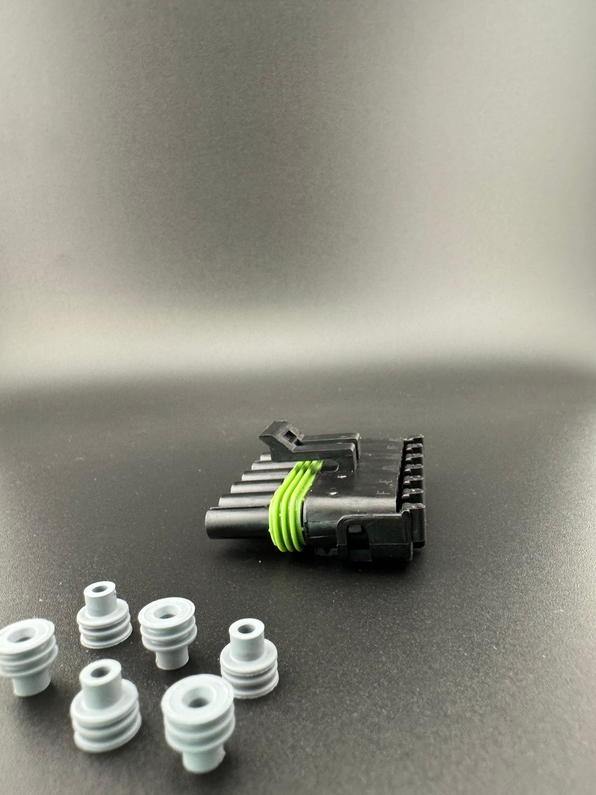 6 circuit Rv connector (view 3) – SkillAbove RV Tech Tools