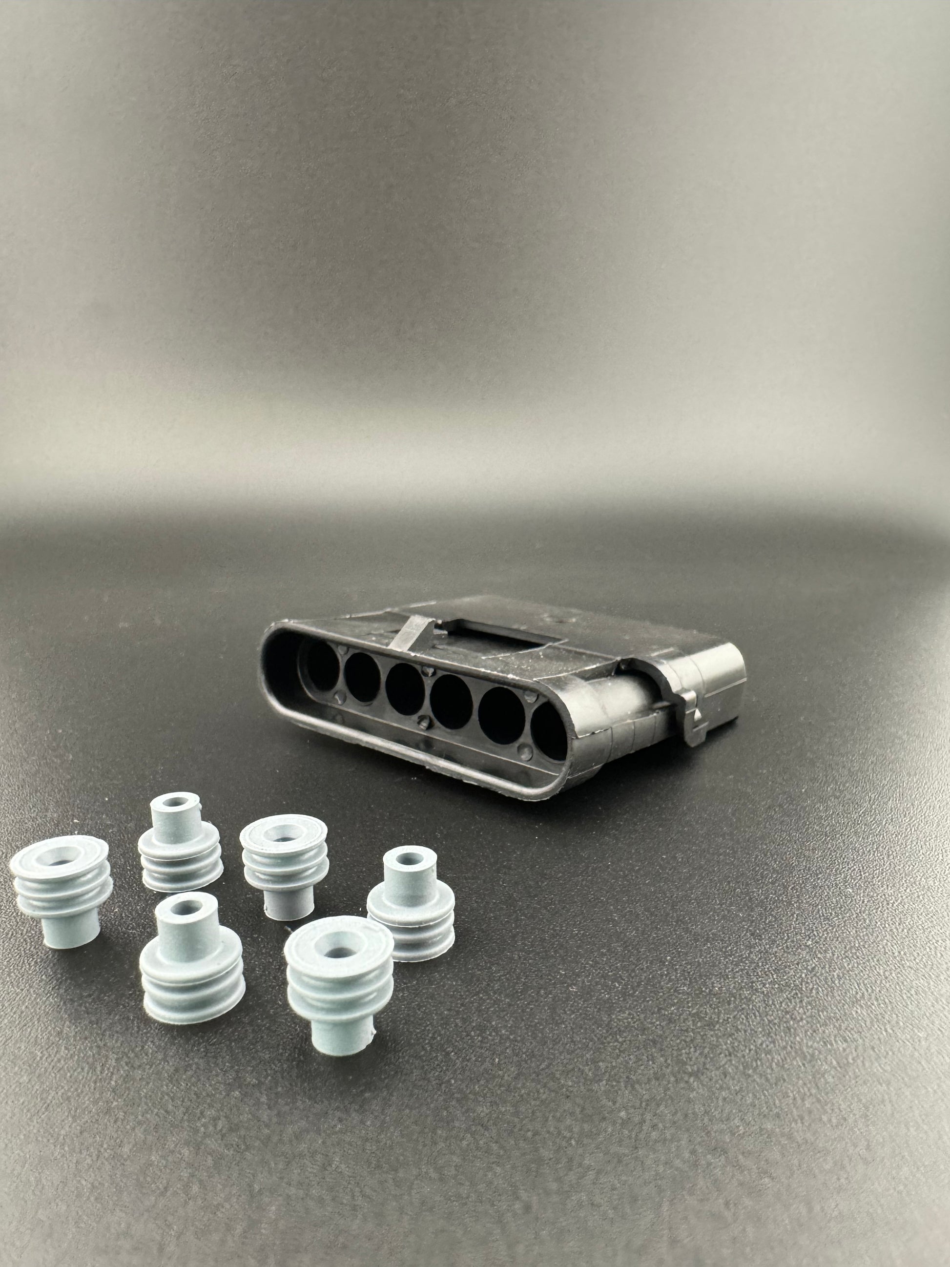 6 circuit Rv connector (view 2) – SkillAbove RV Tech Tools